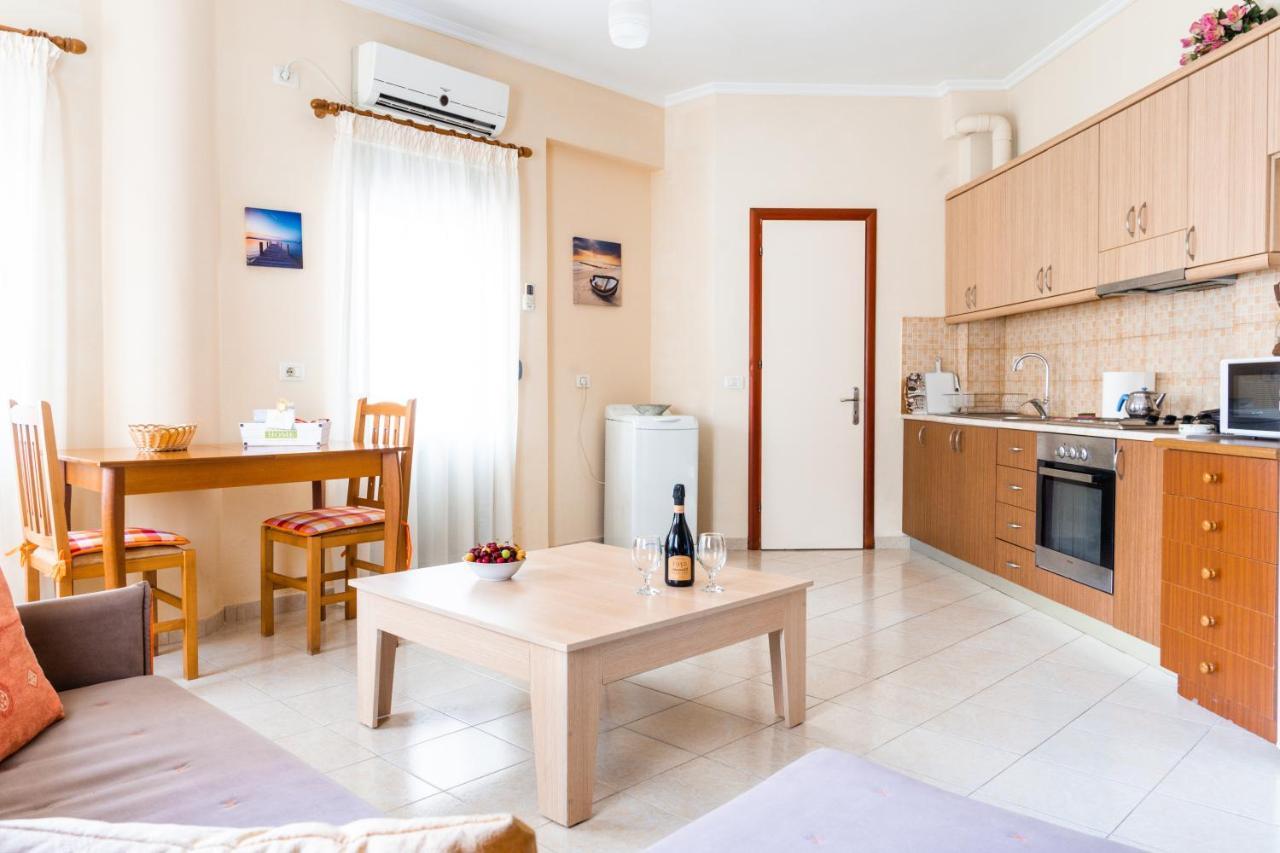 Work-Friendly Central Apartments, Саранда Екстер'єр фото