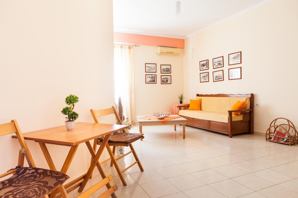 Work-Friendly Central Apartments, Саранда Екстер'єр фото